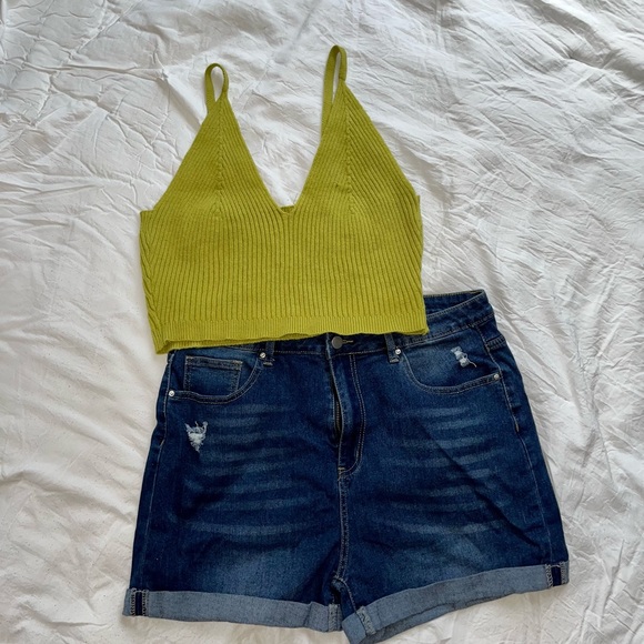 Crop top for sale - Picture 2 of 4